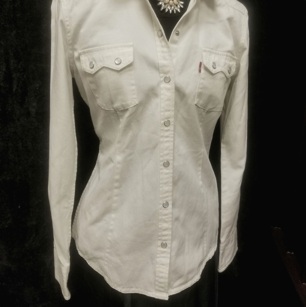 Levi's Button Down - Picture 3 of 7